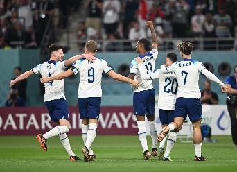 篮球——国际篮联三人篮球冠军杯：中国女队不敌加拿大女队